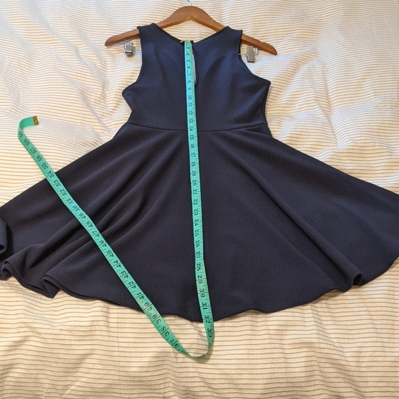 EUC Aritzia navy v-neck skater dress - Picture 5 of 8